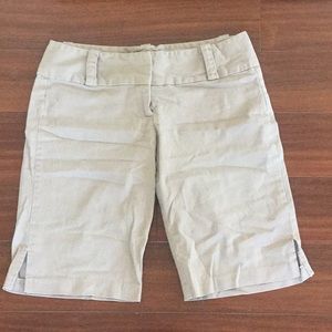 Women’s Bermuda shorts